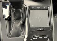 Lexus UX 250h 17