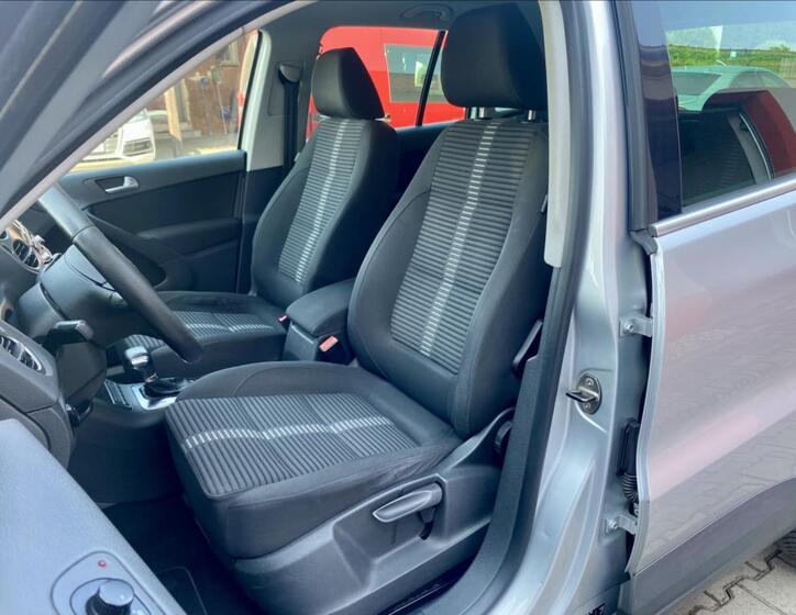 Volkswagen Tiguan 9