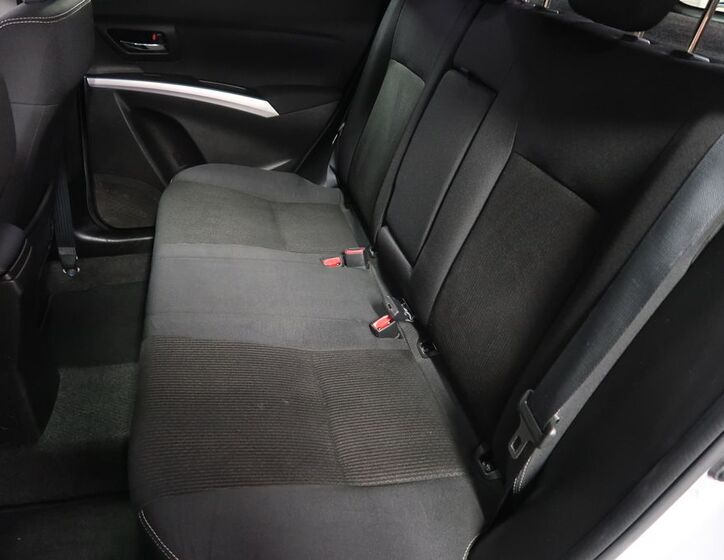 Suzuki SX4 10