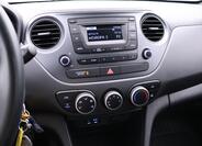 Hyundai i10 17