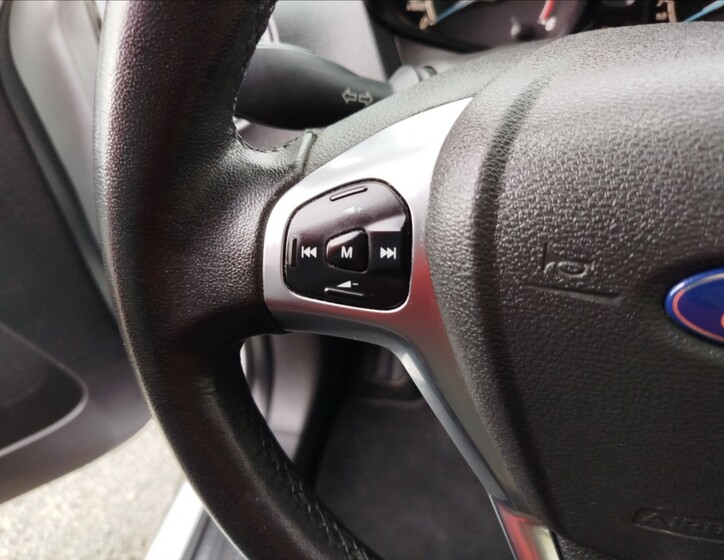 Ford Tourneo Courier 15
