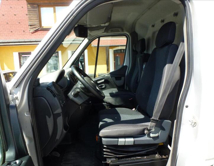 Opel Movano 17