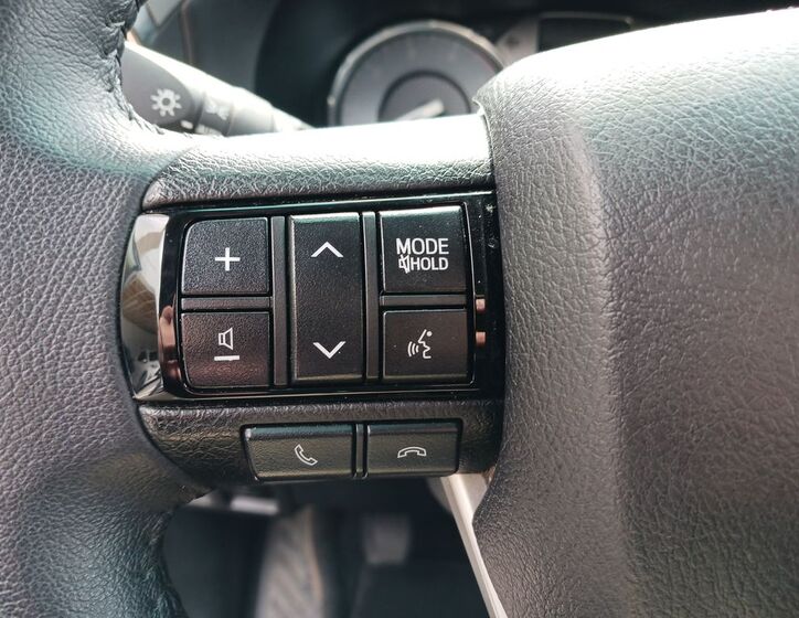 Toyota Hilux 18