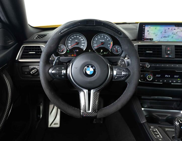 BMW M4 13