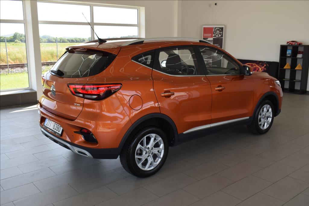 MG ZS