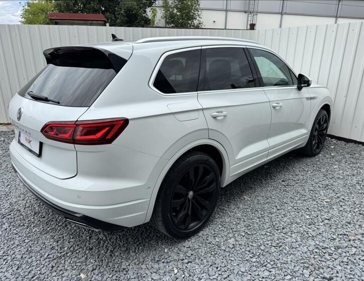 Volkswagen Touareg 13