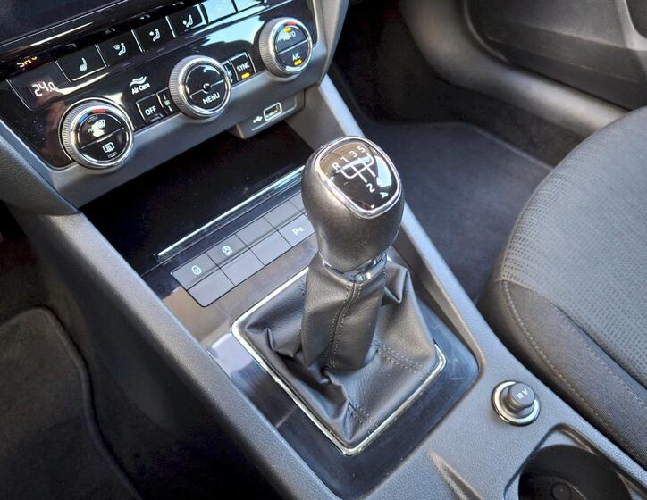 Škoda Octavia 25