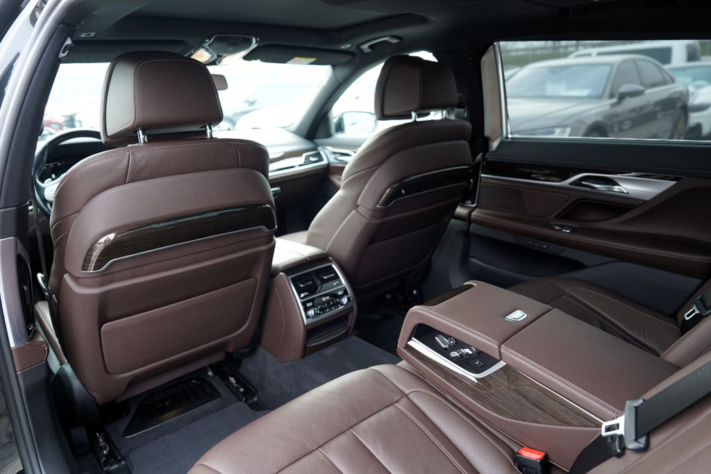 BMW Řada 7