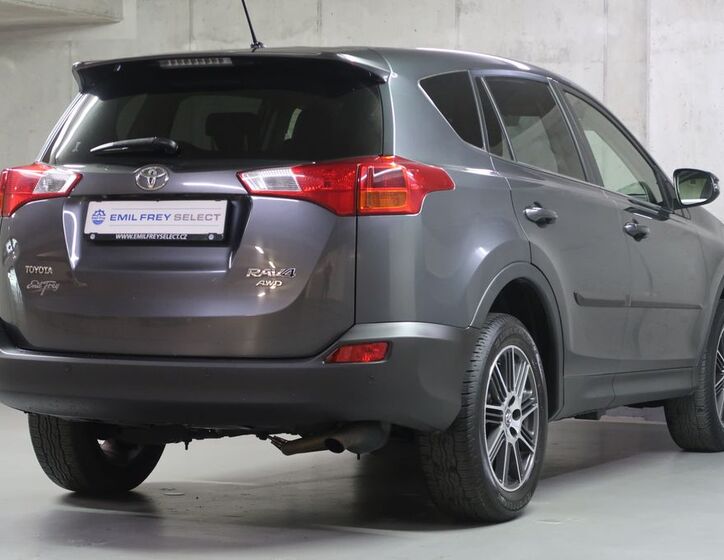 Toyota RAV4 5