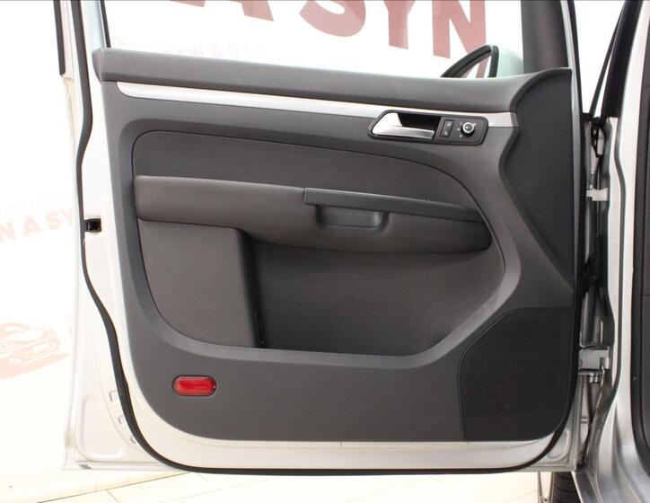 Volkswagen Touran 9