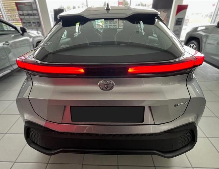 Toyota C-HR 5