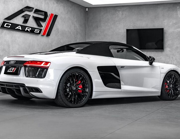 Audi R8 6