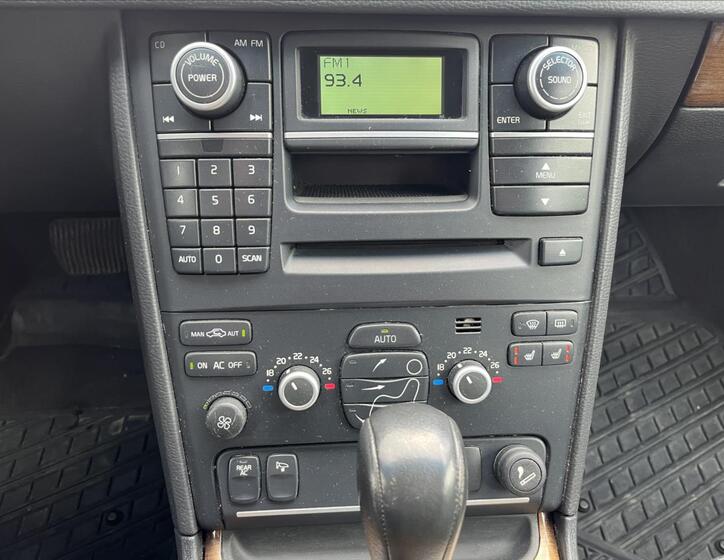Volvo XC90 17