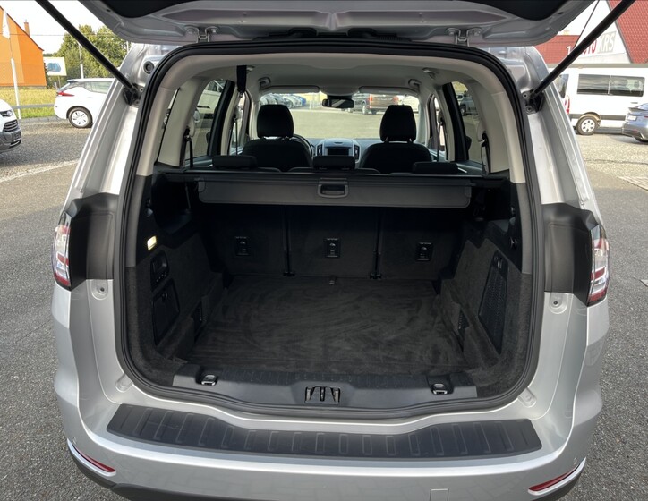 Ford Galaxy 38