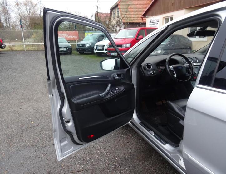 Ford S-MAX 17