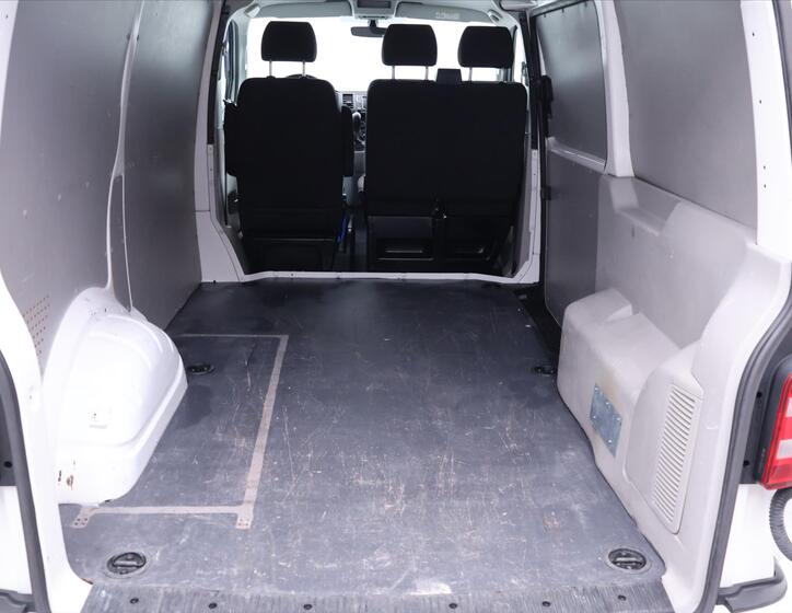 Volkswagen Transporter 1