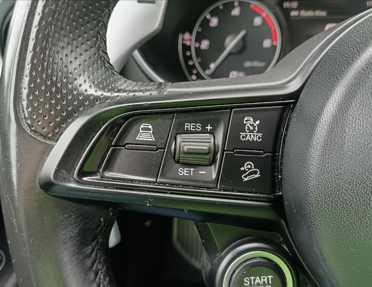 Alfa Romeo Stelvio 25
