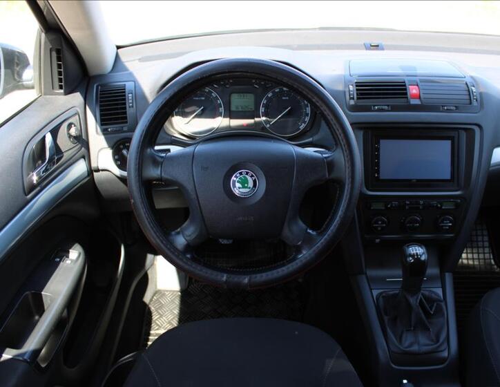 Škoda Octavia 12