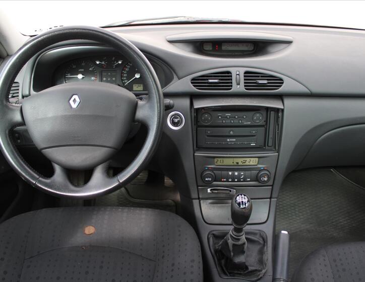 Renault Laguna 12