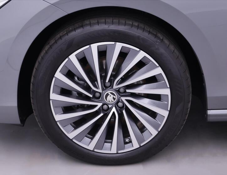 Škoda Superb 44