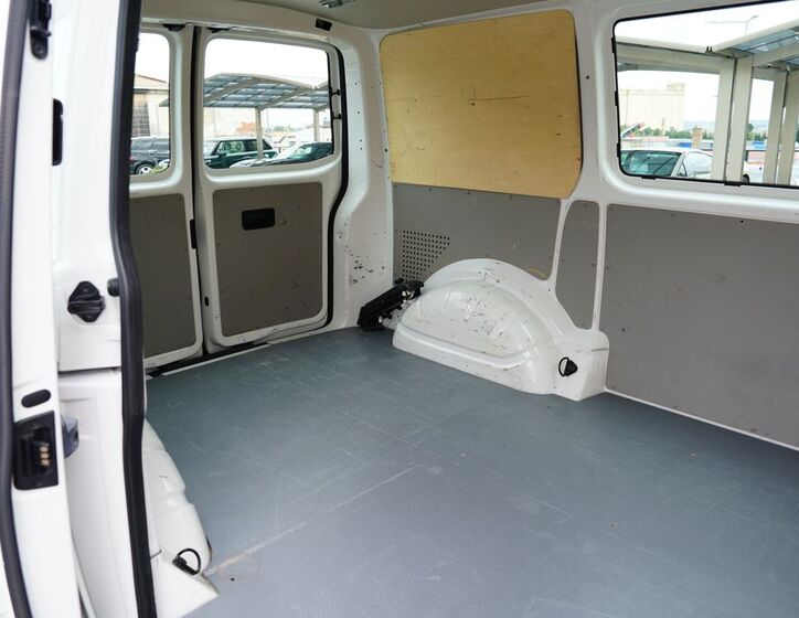 Volkswagen Transporter 18