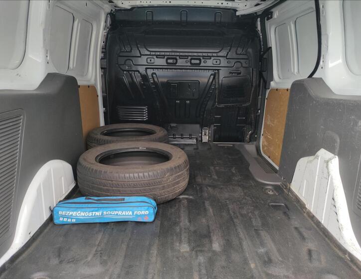 Ford Transit Connect 11