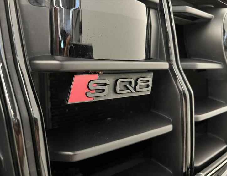 Audi SQ8 33