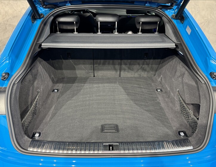 Audi e-tron 11