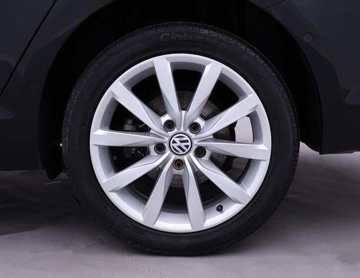 Volkswagen Golf 33