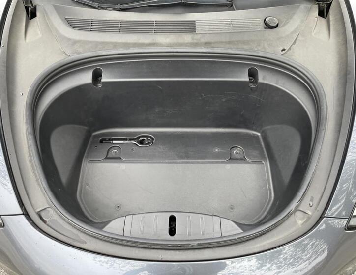 Tesla Model 3 37