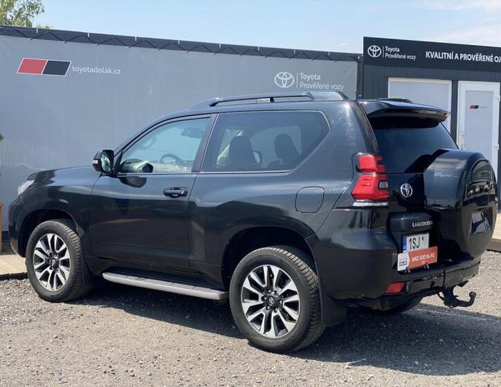 Toyota Land Cruiser 5