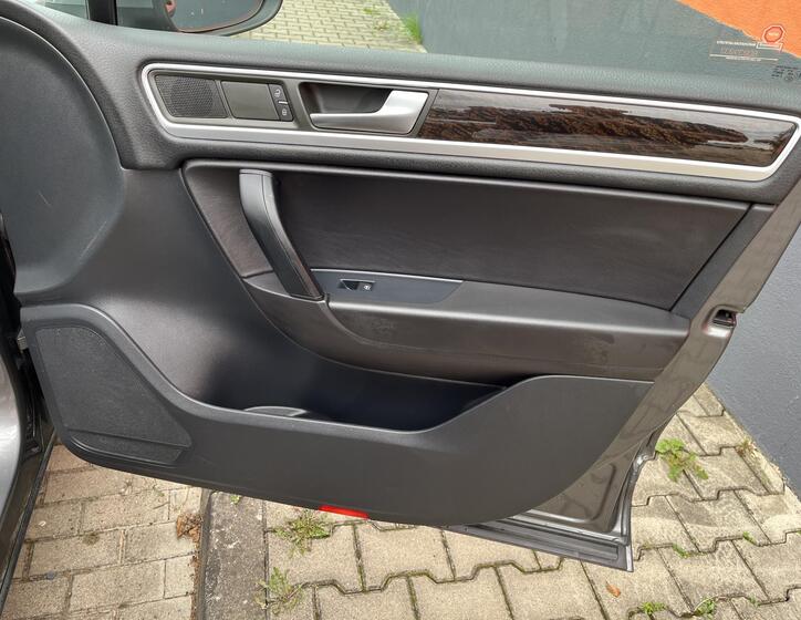 Volkswagen Touareg 17