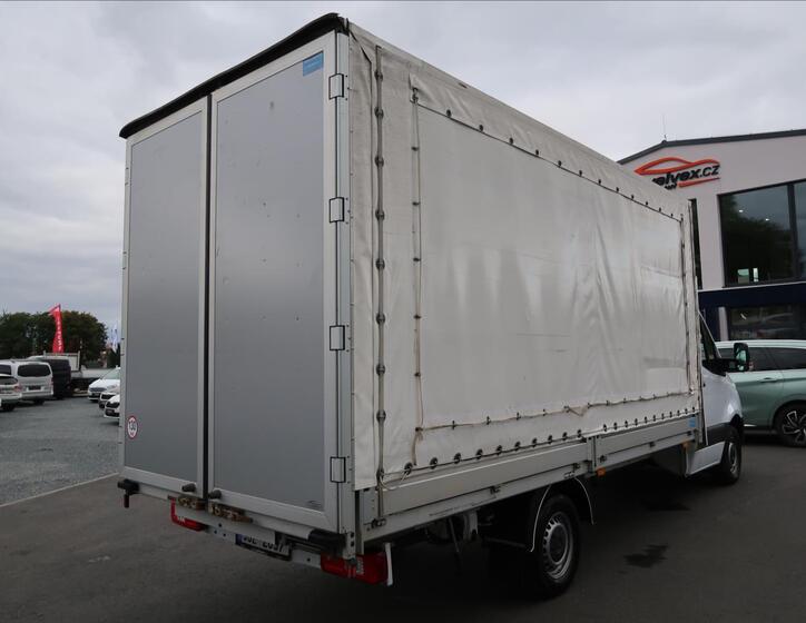 Mercedes-Benz Sprinter 3