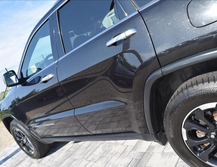 Jeep Grand Cherokee 10