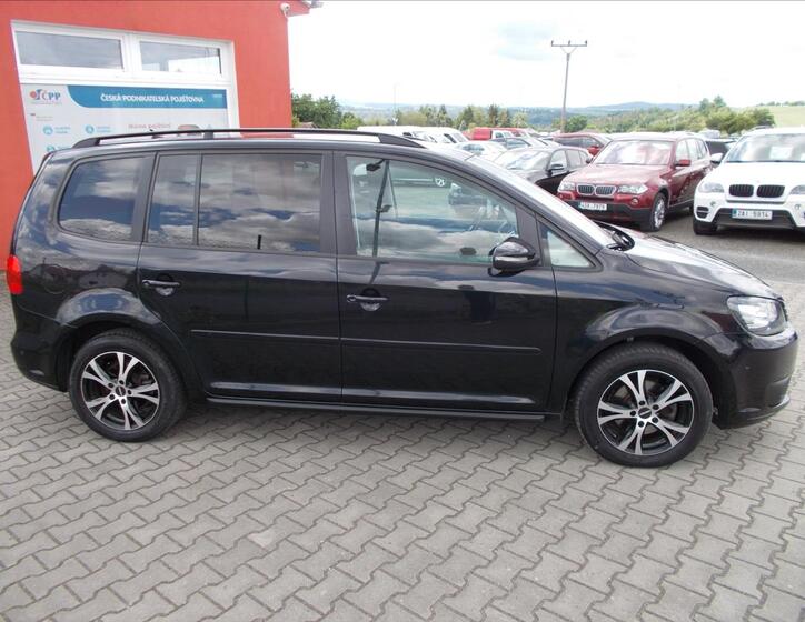 Volkswagen Touran 9