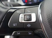 Volkswagen Golf 24