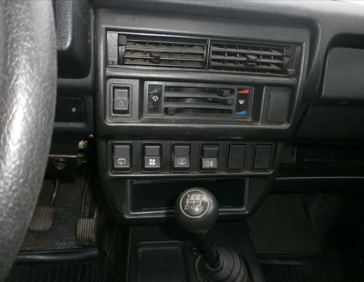 Lada Niva 15