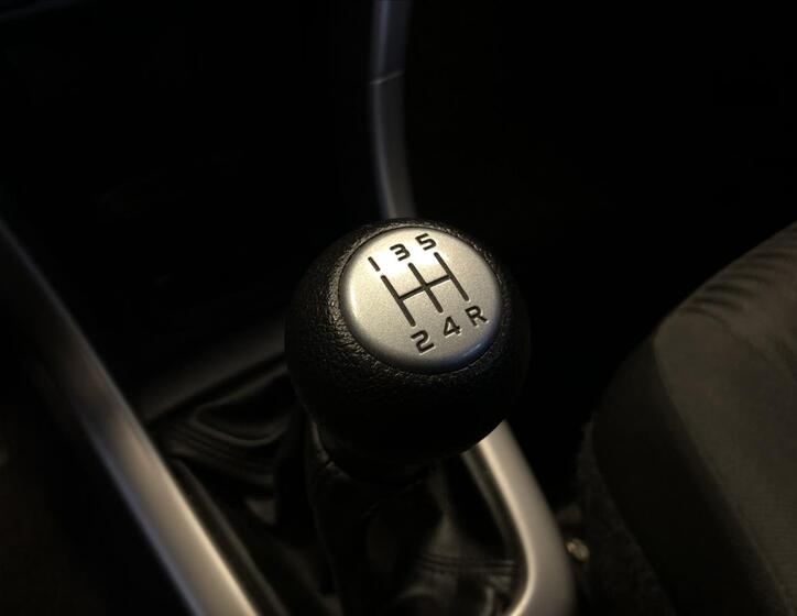 Suzuki Swift 15