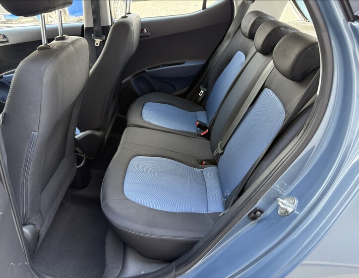 Hyundai i10 16