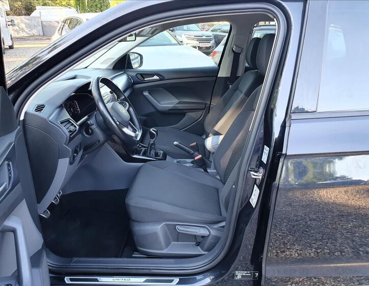 Volkswagen T-Cross 9