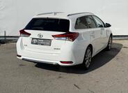 Toyota Auris 6