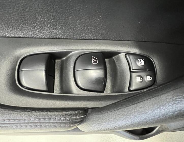 Nissan X-Trail 23