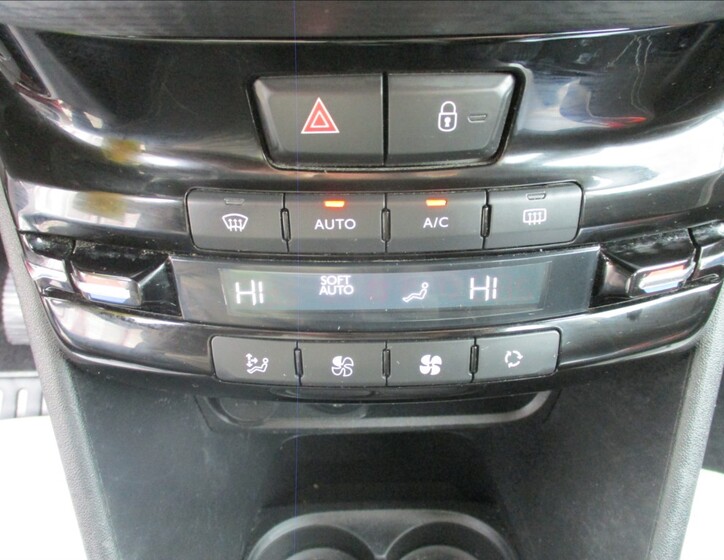 Peugeot 2008 18