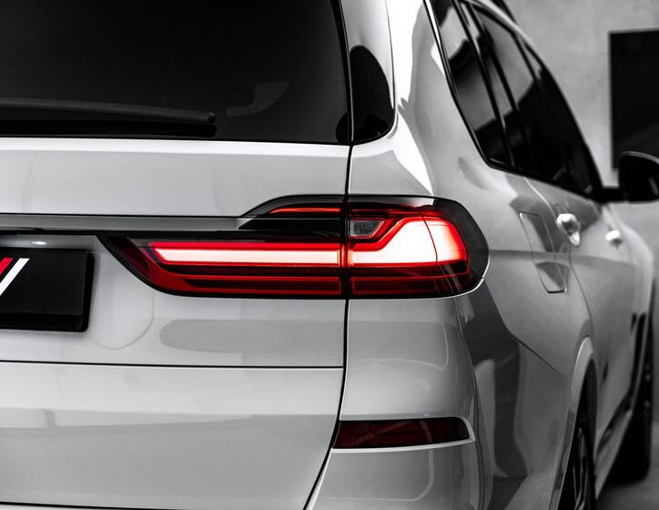 BMW X7 9