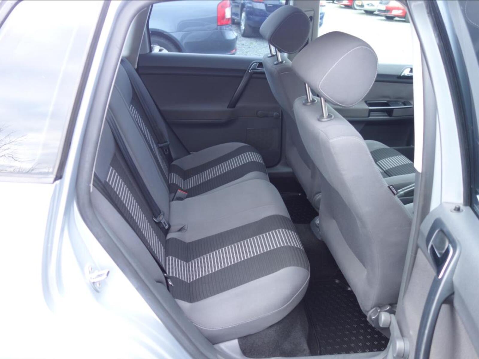 Volkswagen Polo 14