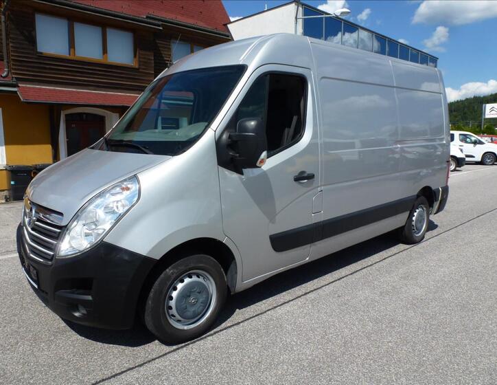 Opel Movano 1