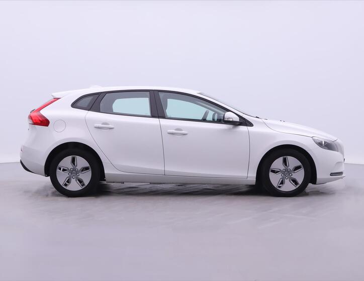 Volvo V40 8