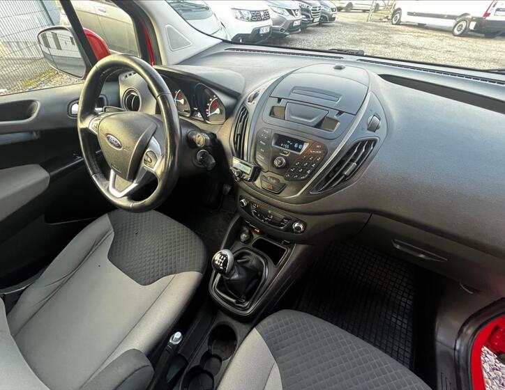 Ford Tourneo Courier 16