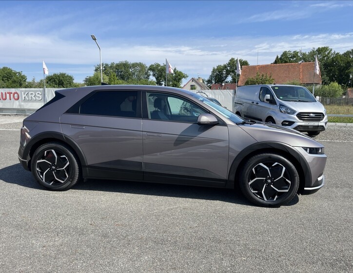 Hyundai IONIQ 4