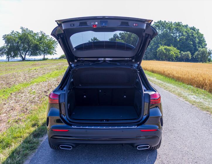 Mercedes-Benz GLA 9